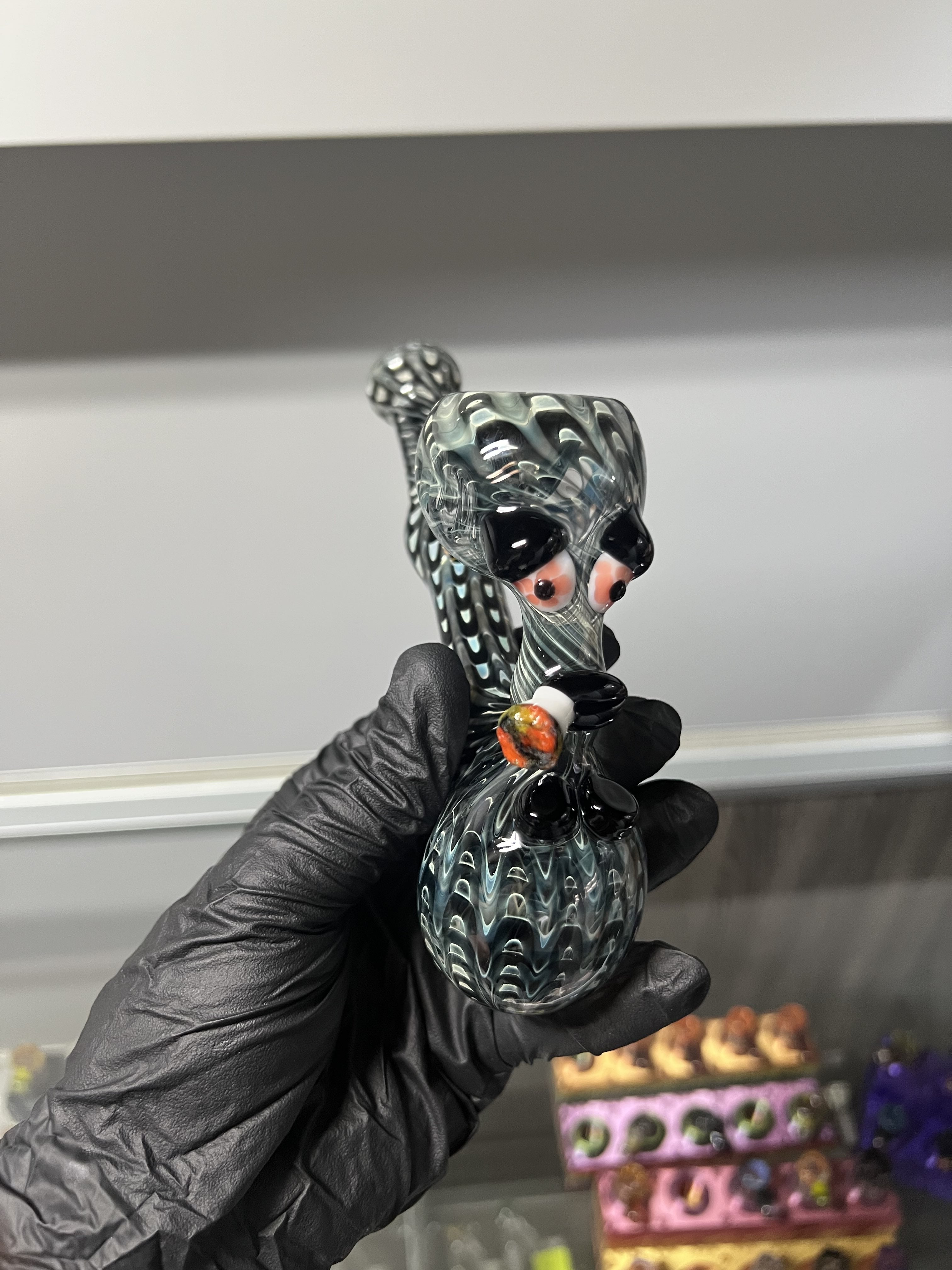 Roger Sherlocks by PuffGlass