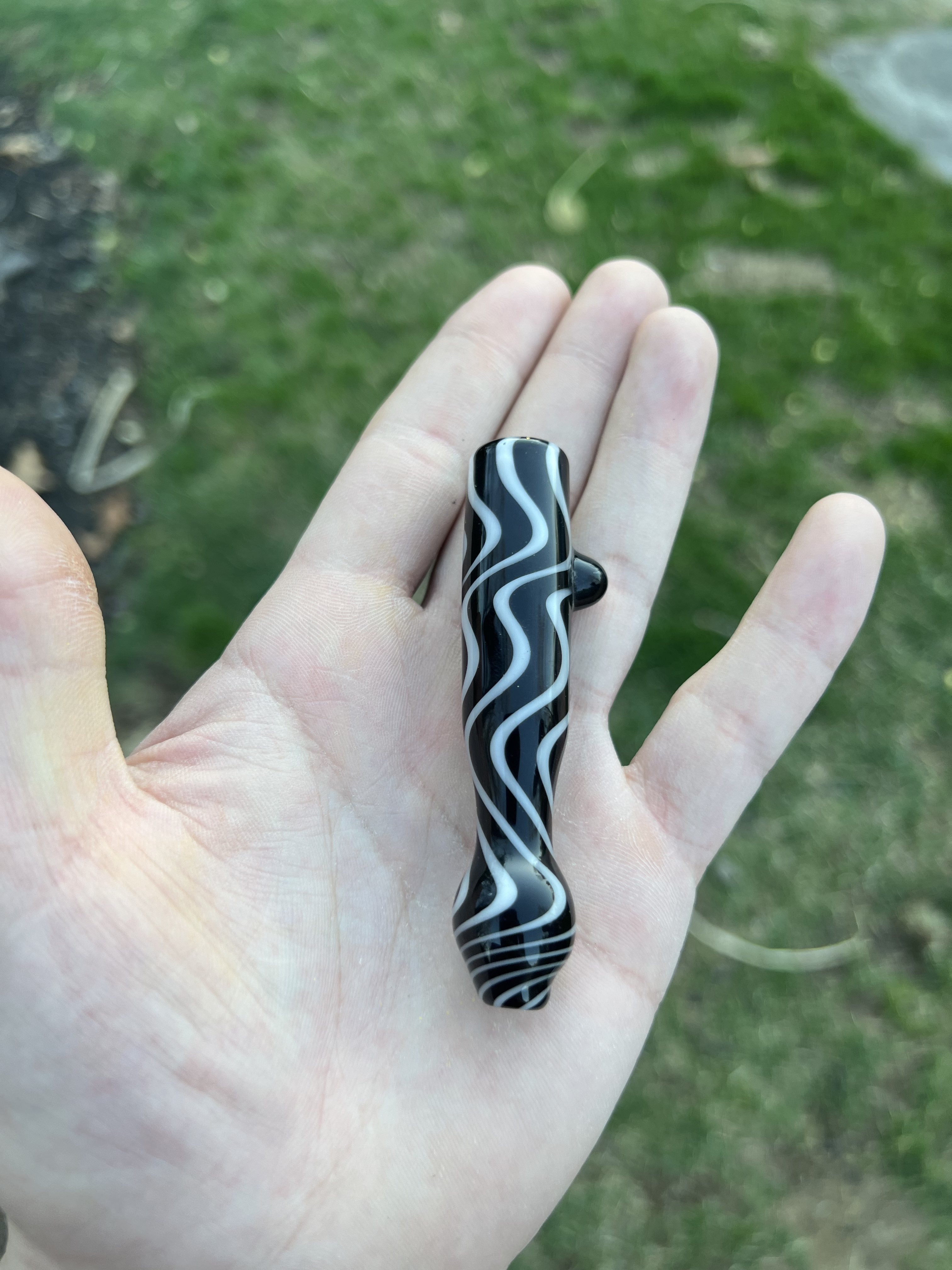 Black & White Chillum