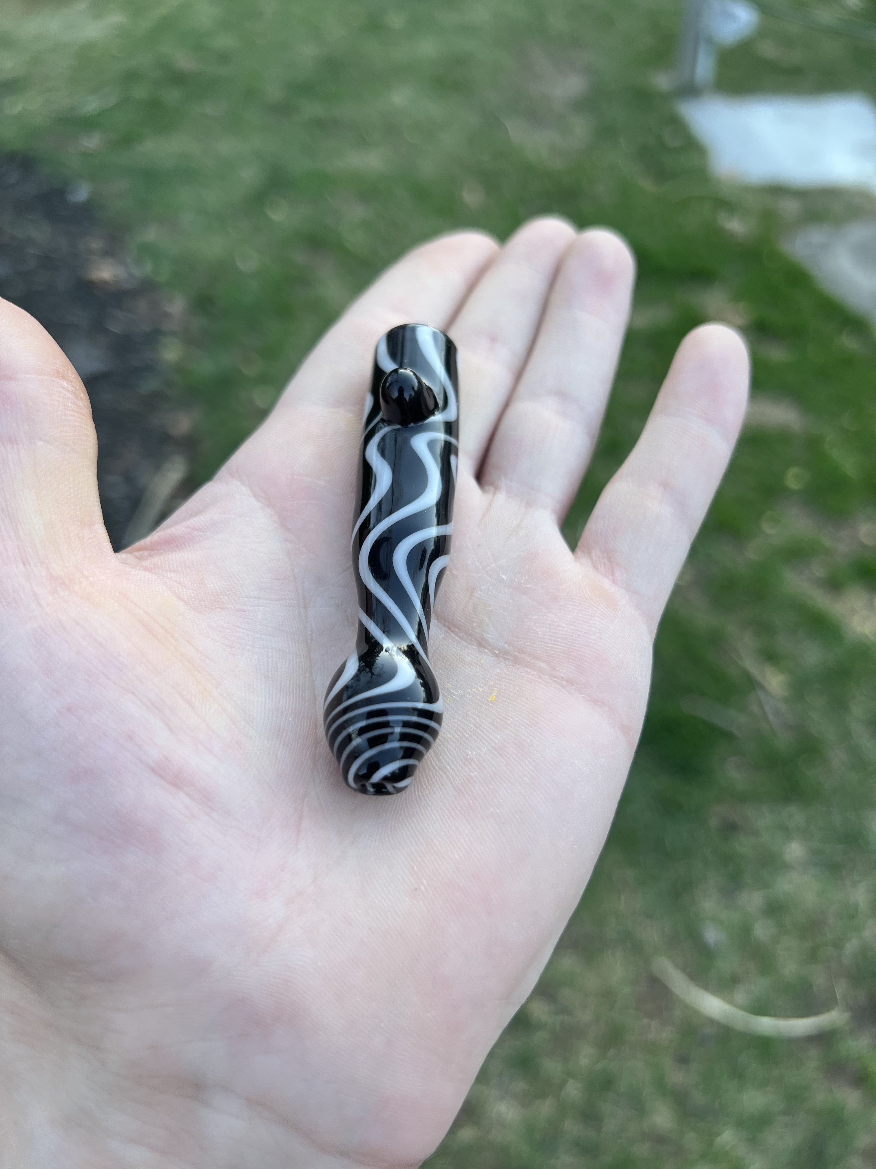 Black & White Chillum