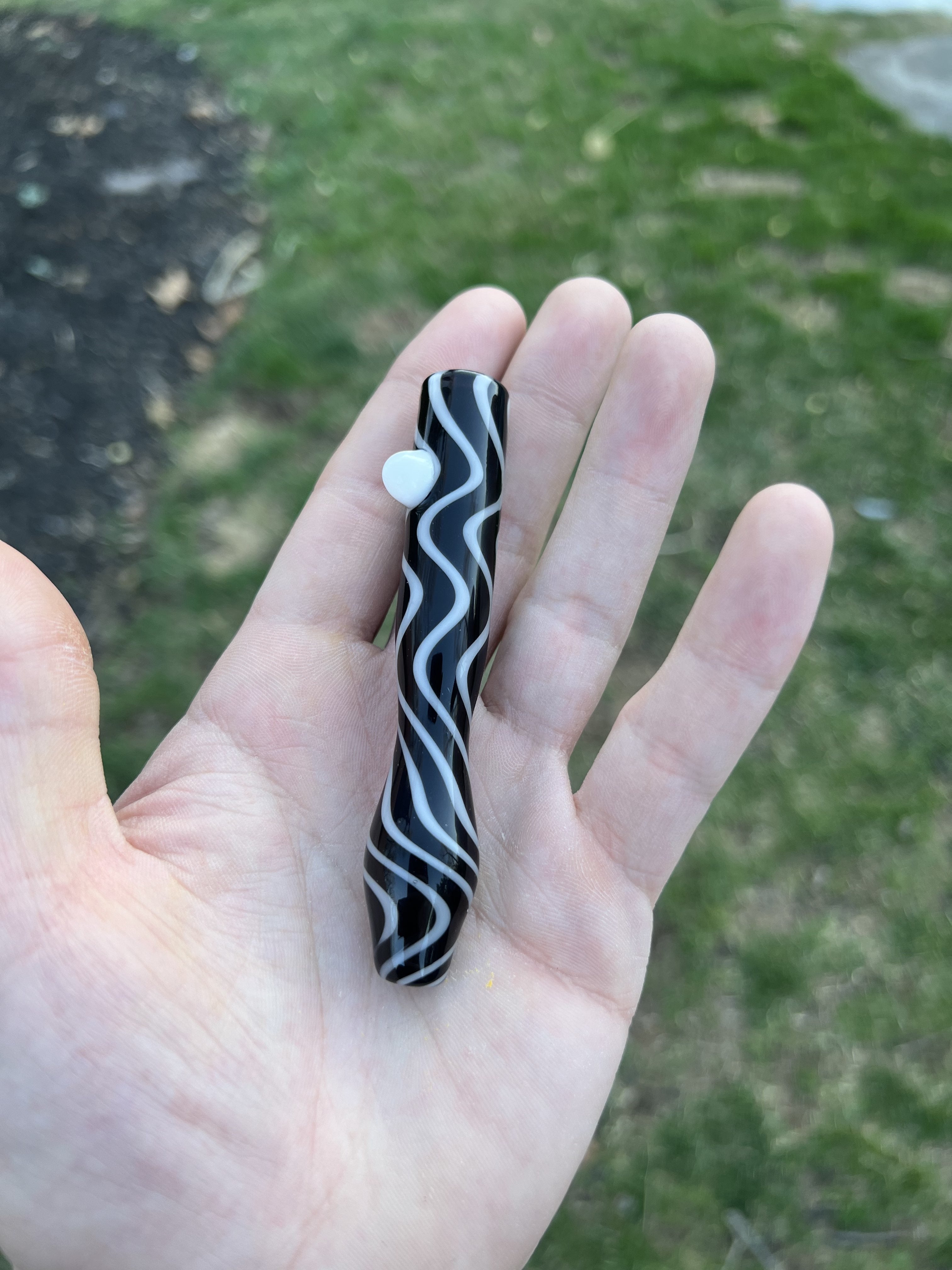 Black & White Chillum